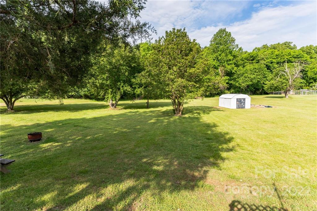 7605 Summerfield Road Summerfield, NC 27358 - Photo 27 of 28 Gallery Image 27