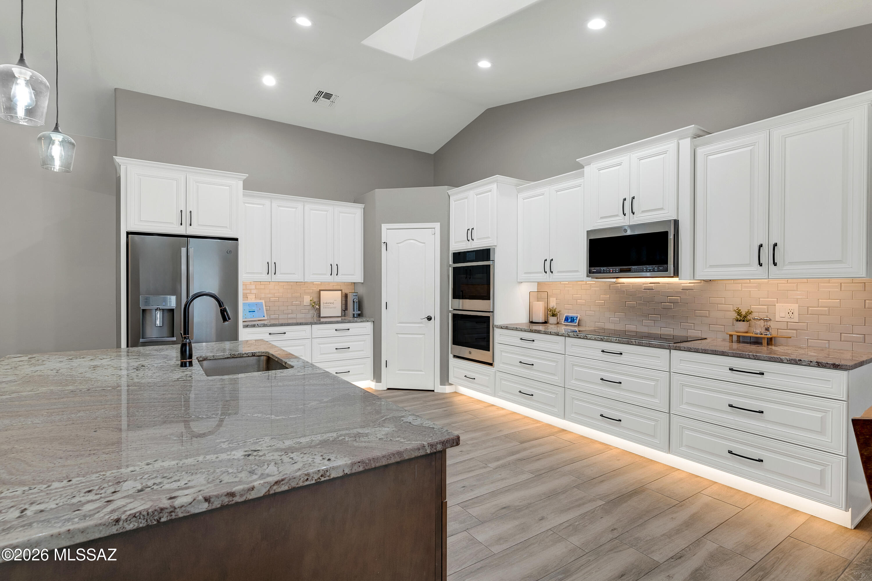 4892 West Sunset Road Tucson, AZ 85743 - Photo 13 of 45 Kitchen