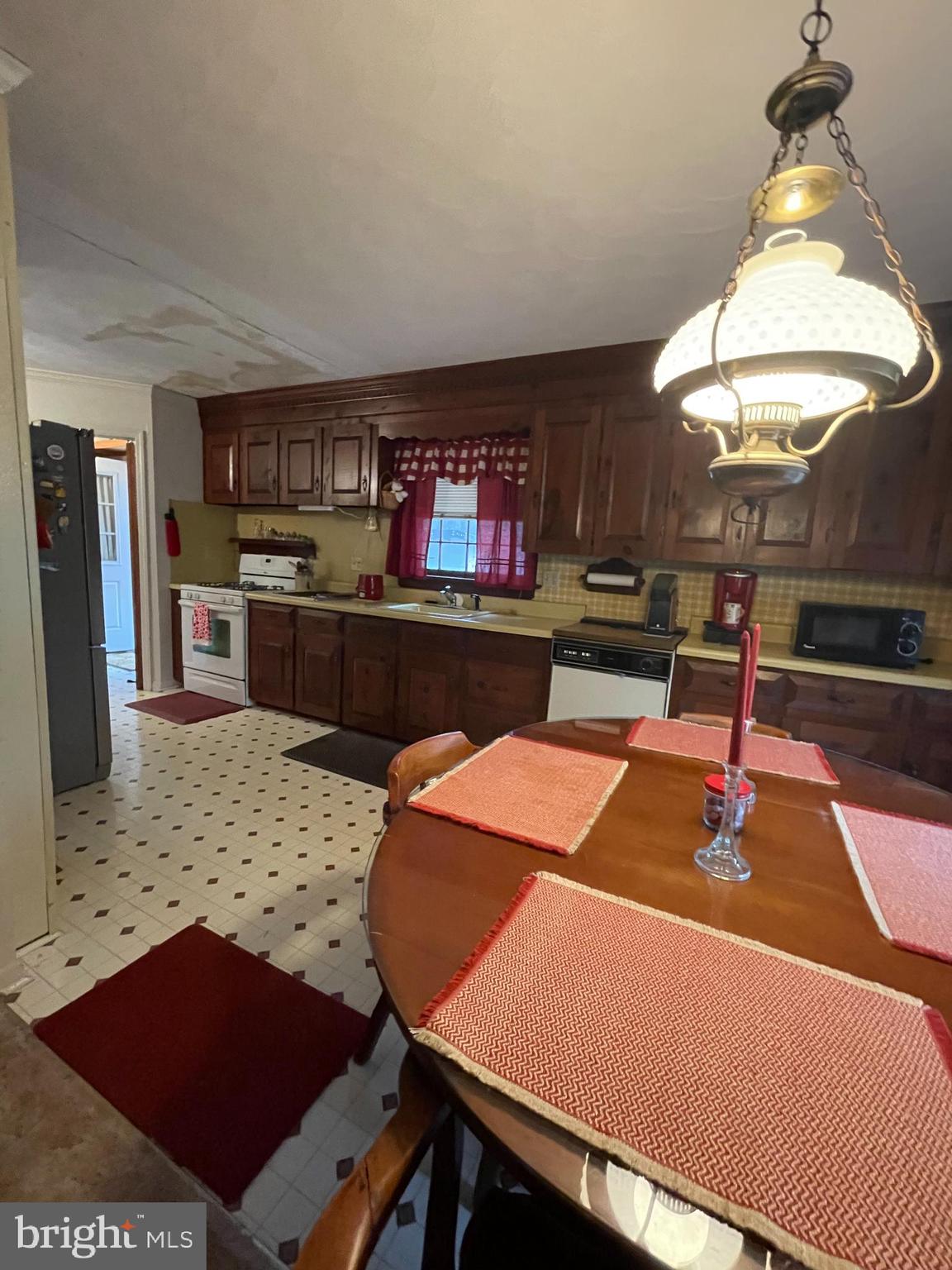 15427 Hopeful Church Road Bumpass, VA 23024 - Photo 3 of 15 Gallery Image 3