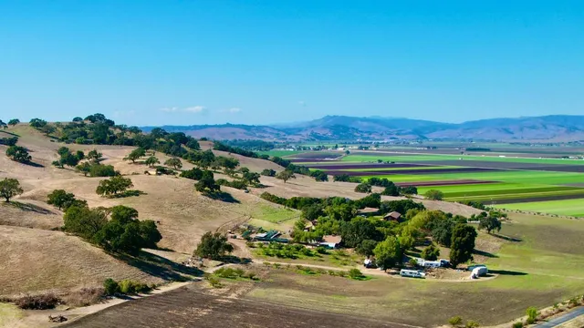 $4,350,000 | 547 Mission Vineyard Road, San Juan Bautista, CA 95045
