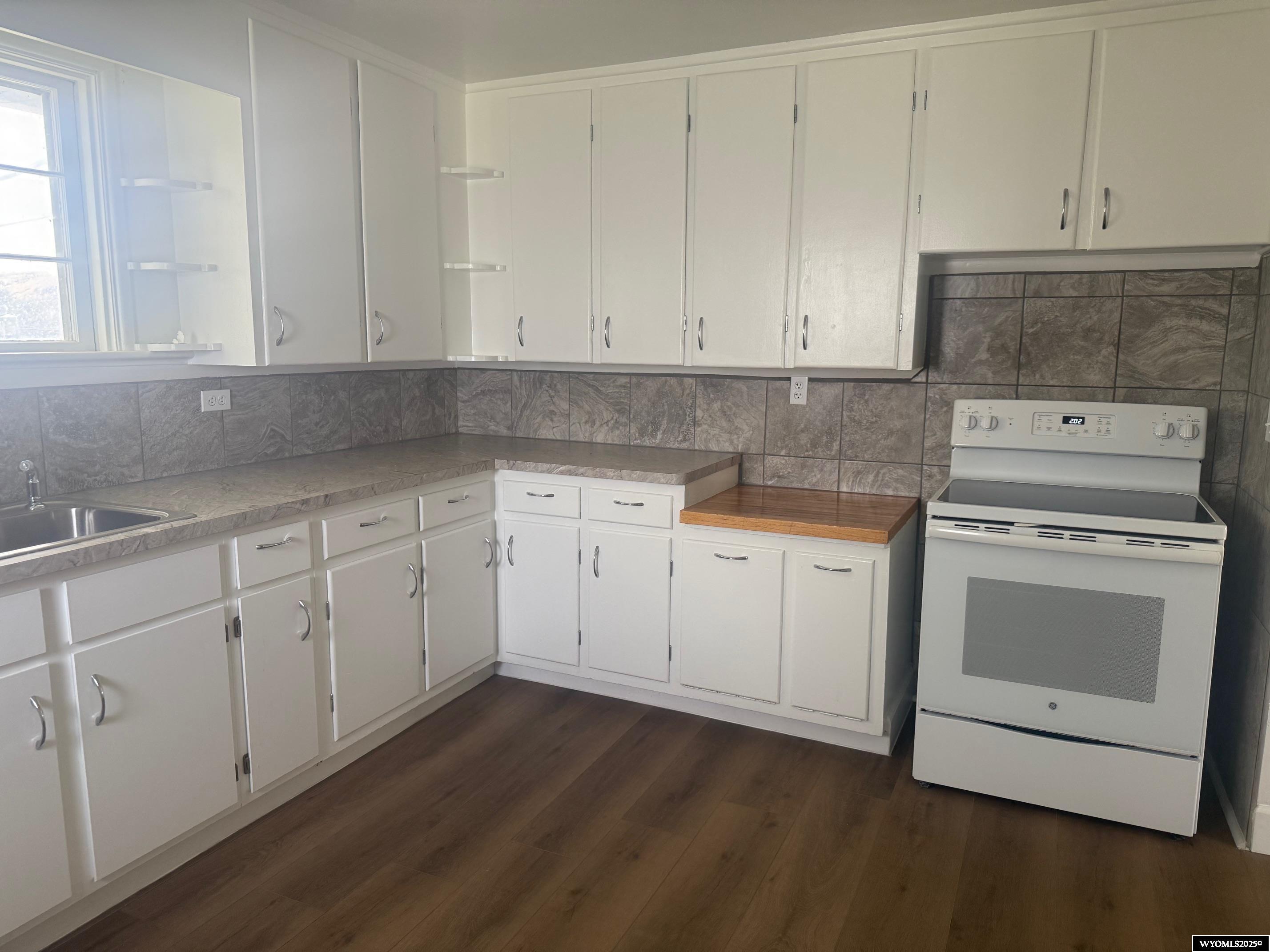 1308 High Street Rawlins, WY 82301 - Photo 5 of 30