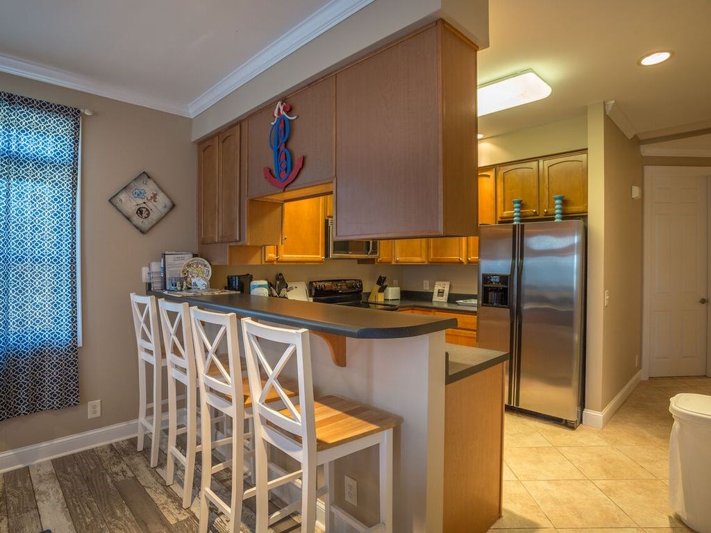 706 Mariners View, Unit D Carrabelle, FL 32322 - Photo 3 of 22