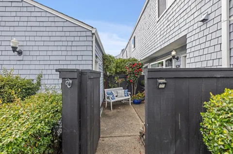 $1,150,000 | 18 Cape Hatteras Court, Redwood City, CA 94065