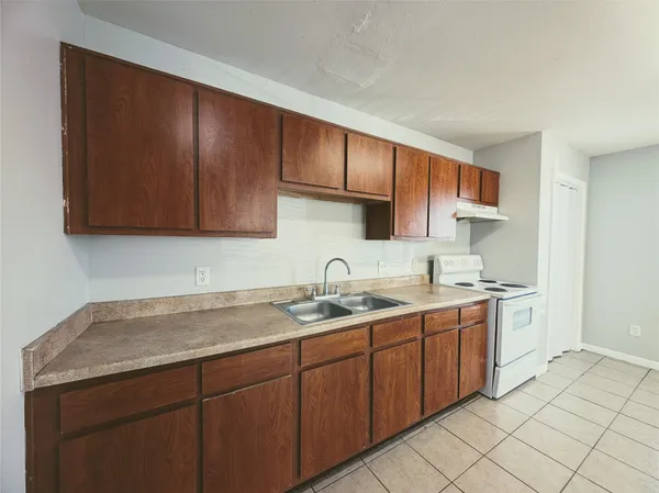 $1,195 | 138 South Bend Court, Unit A, Willis, TX 77378