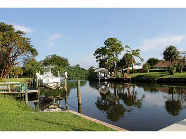 744 Northwest Spruce Ridge Drive Stuart, FL 34994 - Photo 12 of 25 Gallery Image 12