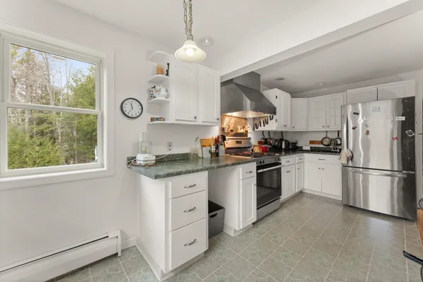 $639,900 | 126 Hobart Hill Road, Hebron, NH 03241