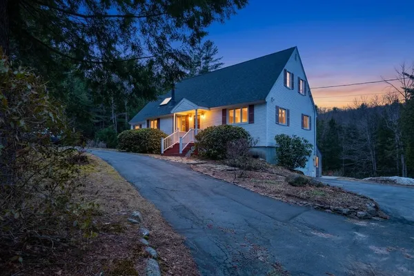 $639,900 | 126 Hobart Hill Road, Hebron, NH 03241