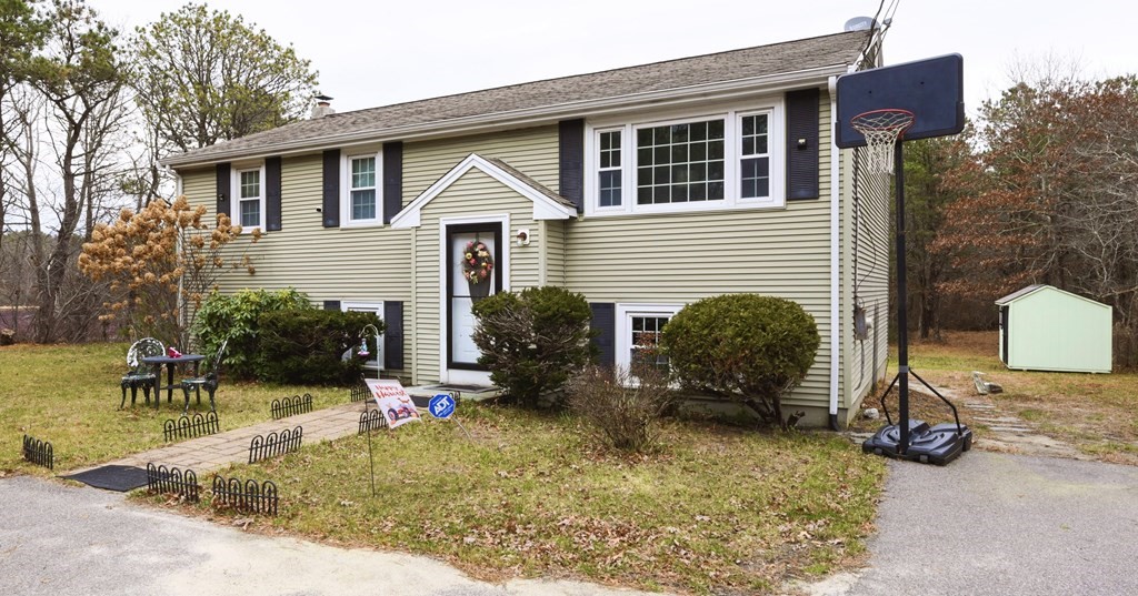 1658 State Road Plymouth, MA 02360 - Photo 2 of 22 Gallery Image 2