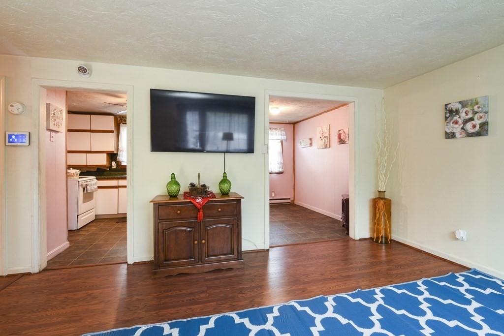 1658 State Road Plymouth, MA 02360 - Photo 6 of 22 Gallery Image 6