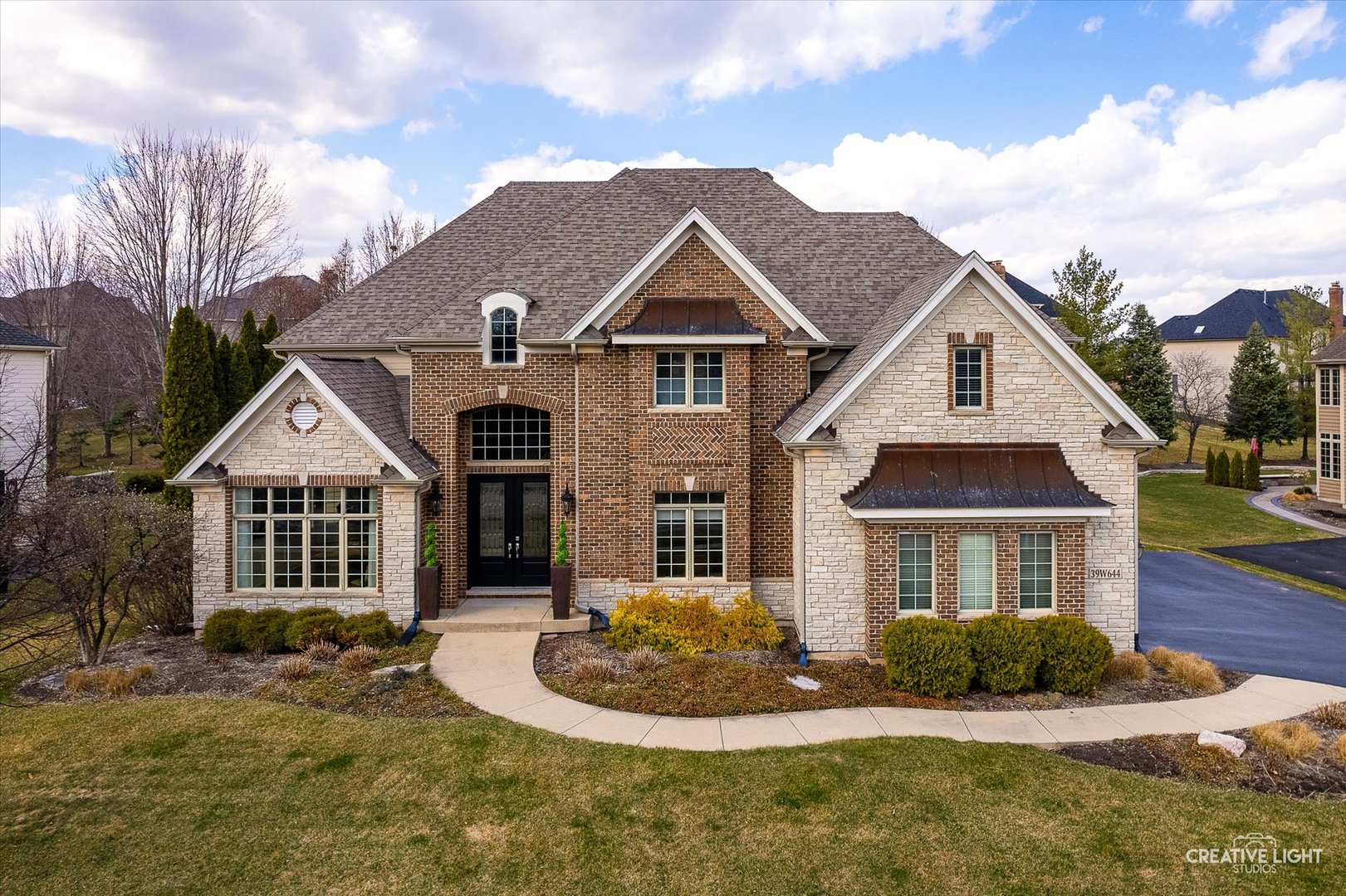39-w644 Walt Whitman Road St. Charles, IL 60175 - Photo 1 of 59