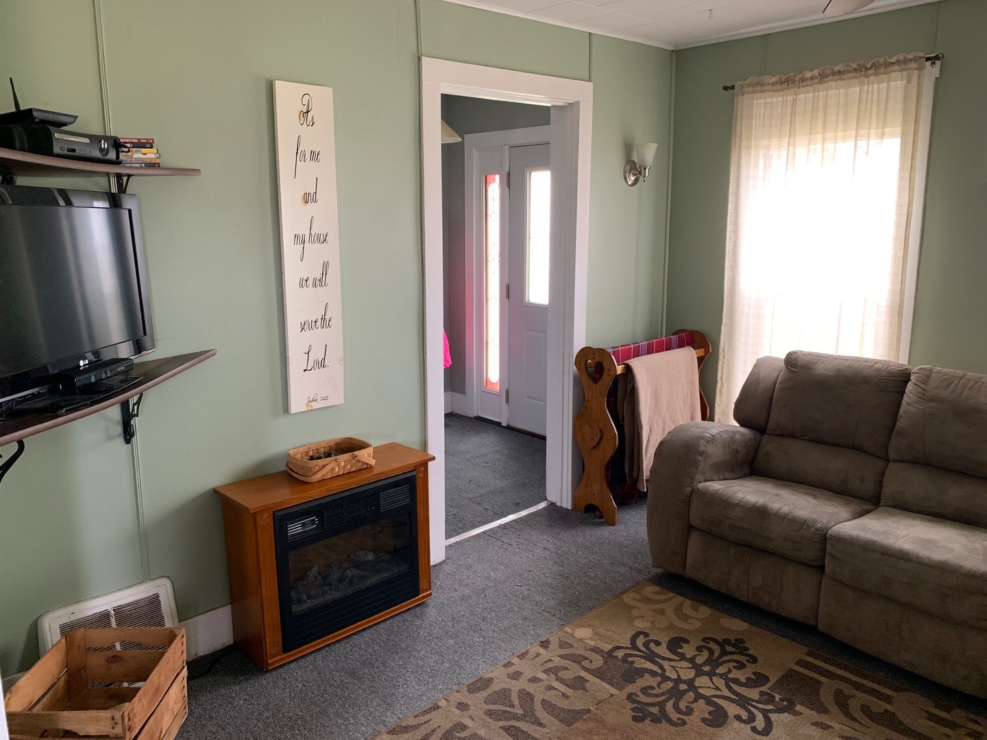 376 Palmyra Road Dixon, IL 61021 - Photo 3 of 23