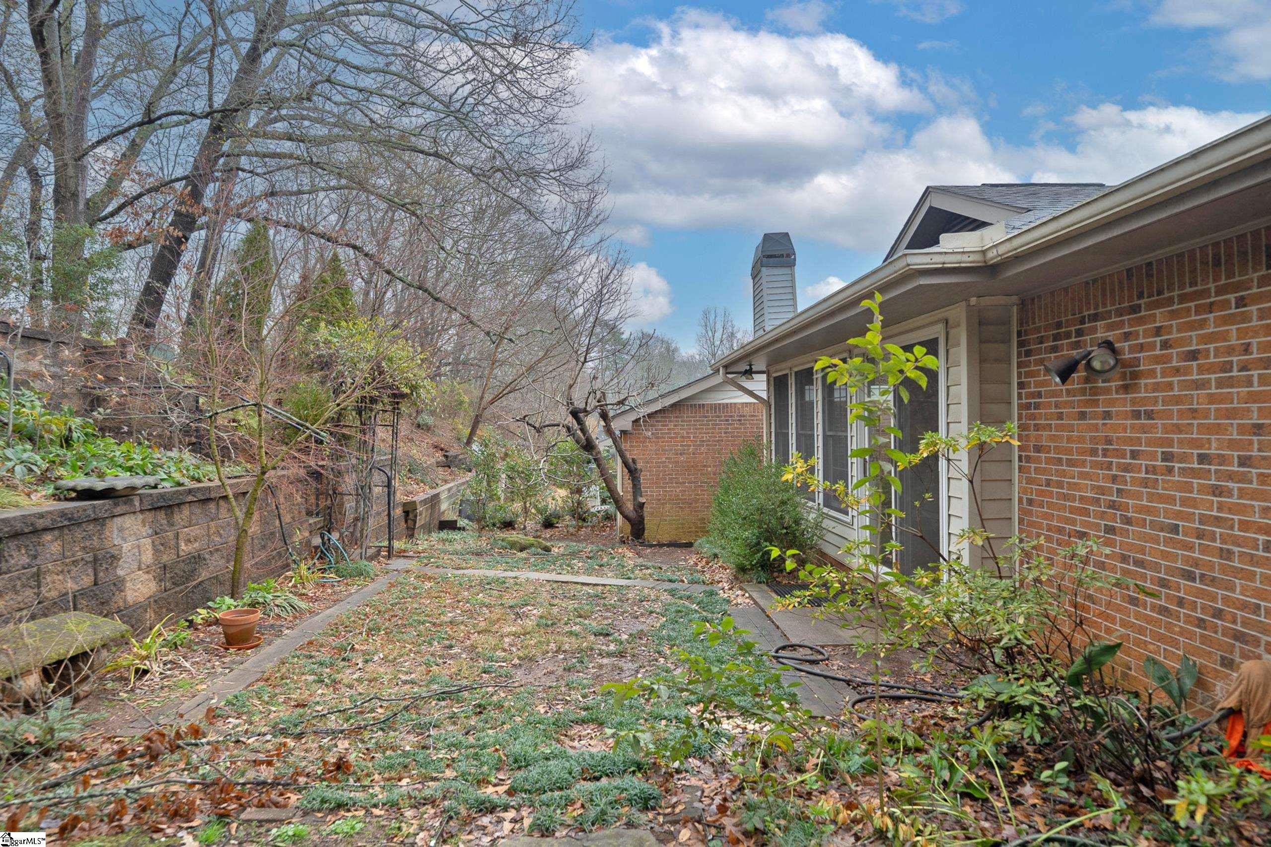 133 Hummingbird Ridge Greenville, SC 29605 - Photo 32 of 40 Gallery Image 32