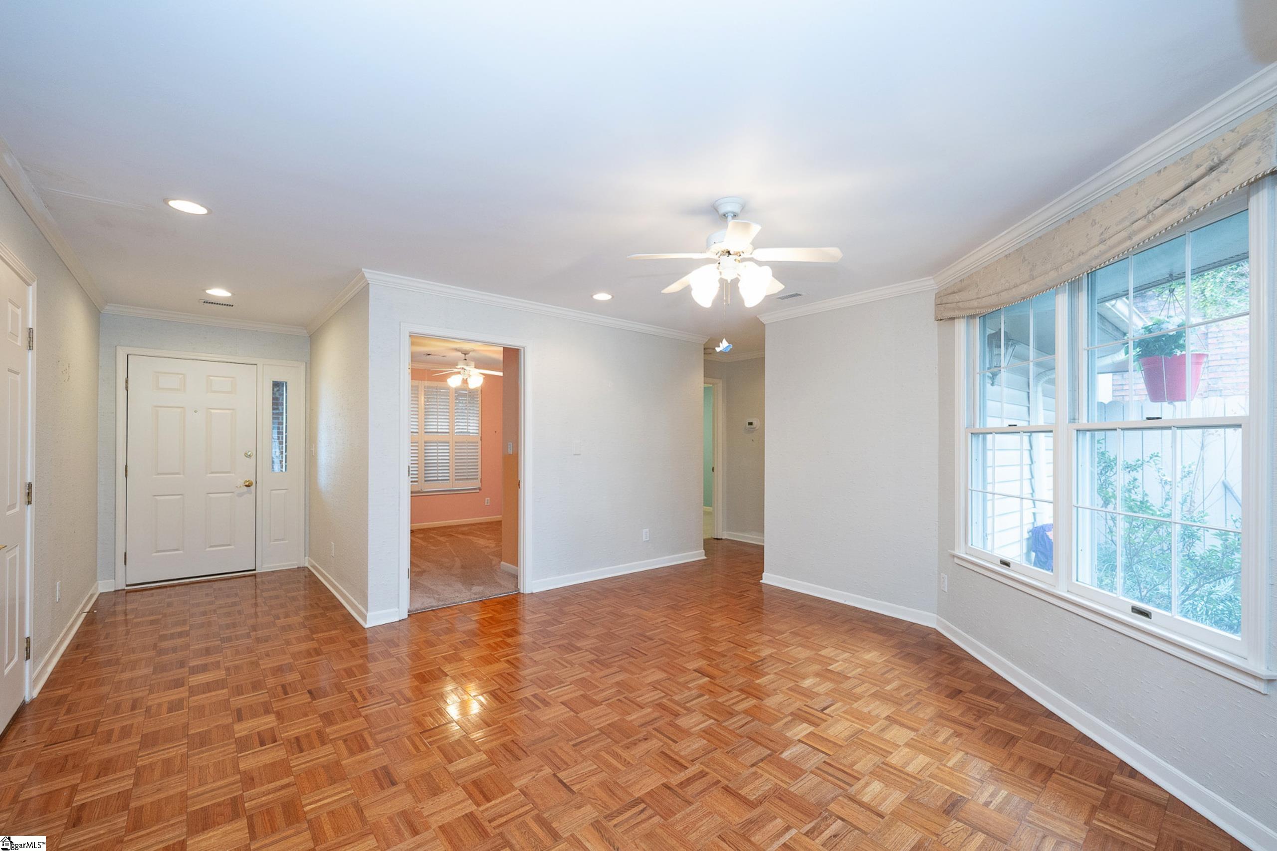 133 Hummingbird Ridge Greenville, SC 29605 - Photo 4 of 40 Gallery Image 4
