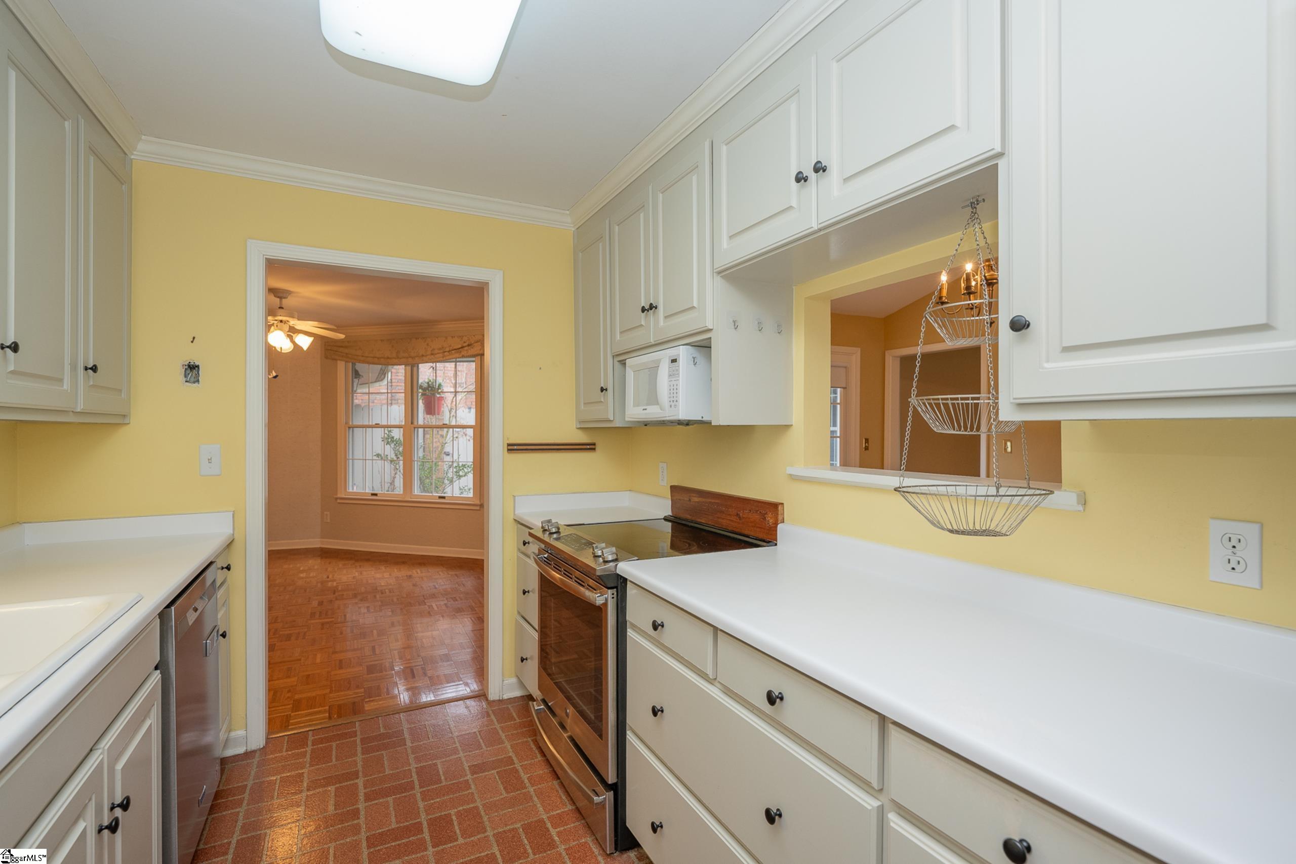 133 Hummingbird Ridge Greenville, SC 29605 - Photo 6 of 40 Gallery Image 6