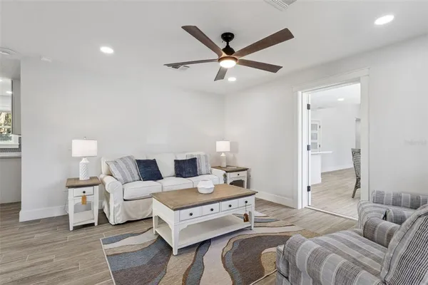 $1,289,000 | 118 North Grandview Street, Mount Dora, FL 32757