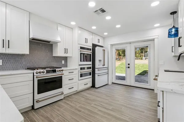 $1,289,000 | 118 North Grandview Street, Mount Dora, FL 32757