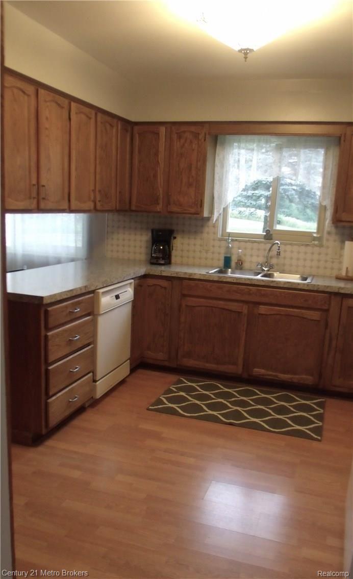 5399 Evans Road Holly, MI 48442 - Photo 11 of 41 GEDC0696.JPG