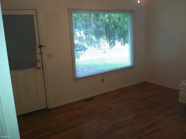 $2,075 | 2140 Champagne Drive, Ann Arbor, MI 48108