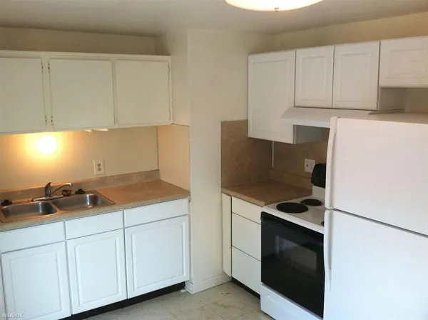 $2,075 | 2140 Champagne Drive, Ann Arbor, MI 48108