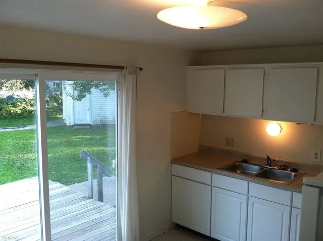 $2,075 | 2140 Champagne Drive, Ann Arbor, MI 48108