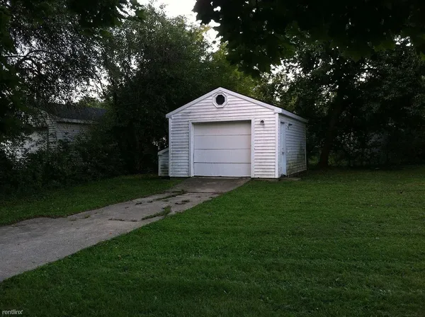 $2,075 | 2140 Champagne Drive, Ann Arbor, MI 48108