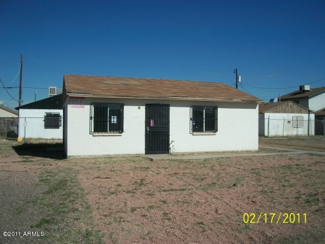 2530 East Chipman Road Phoenix, AZ 85040 - Photo 1 of 8 FRONT