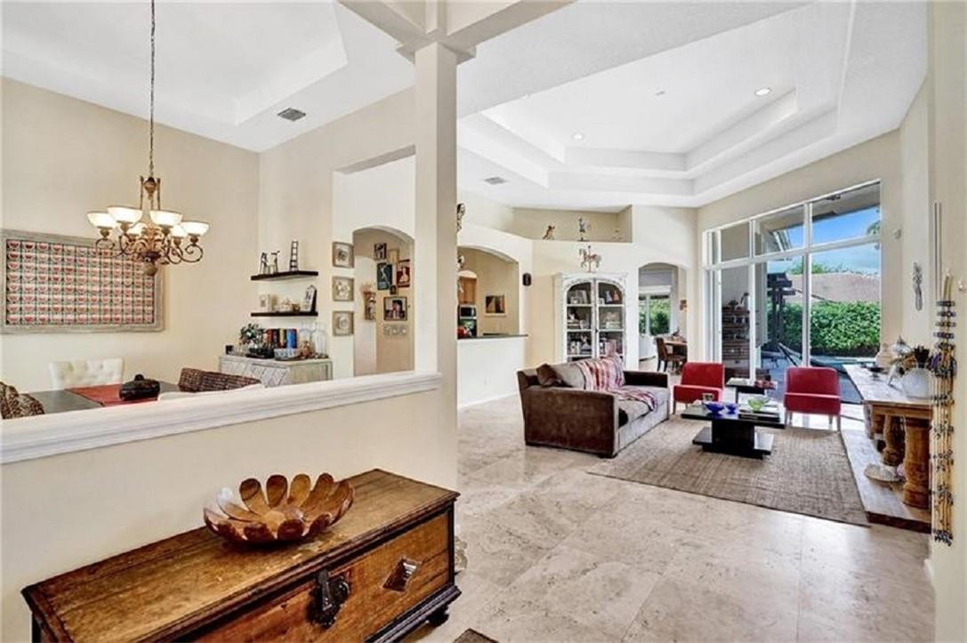 374 Mallard Road Weston, FL 33327 - Photo 4 of 11 Photo 4