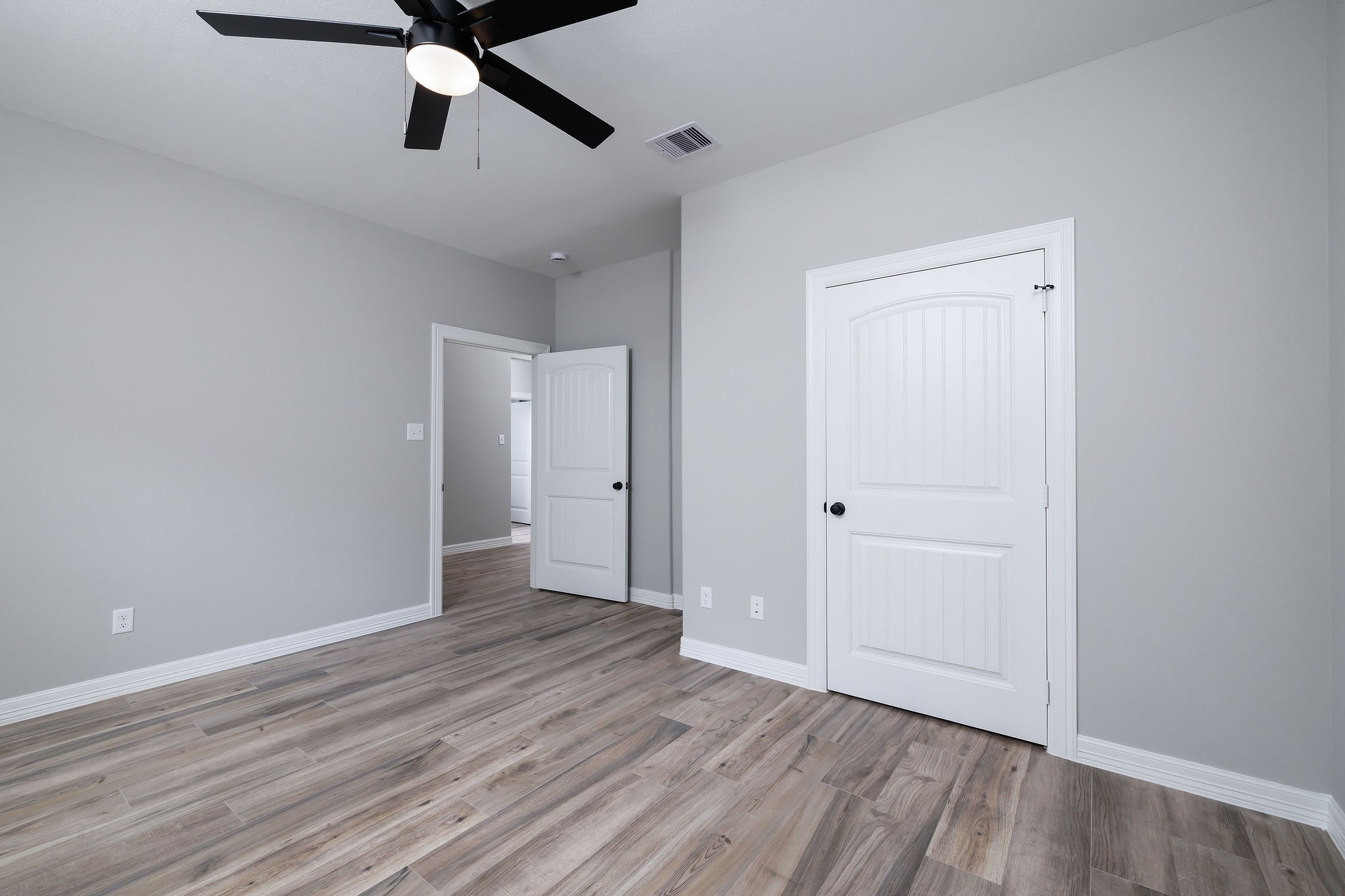 364 Dahlia Road Huntsville, TX 77320 - Photo 6 of 34 wooden floor in an empty room