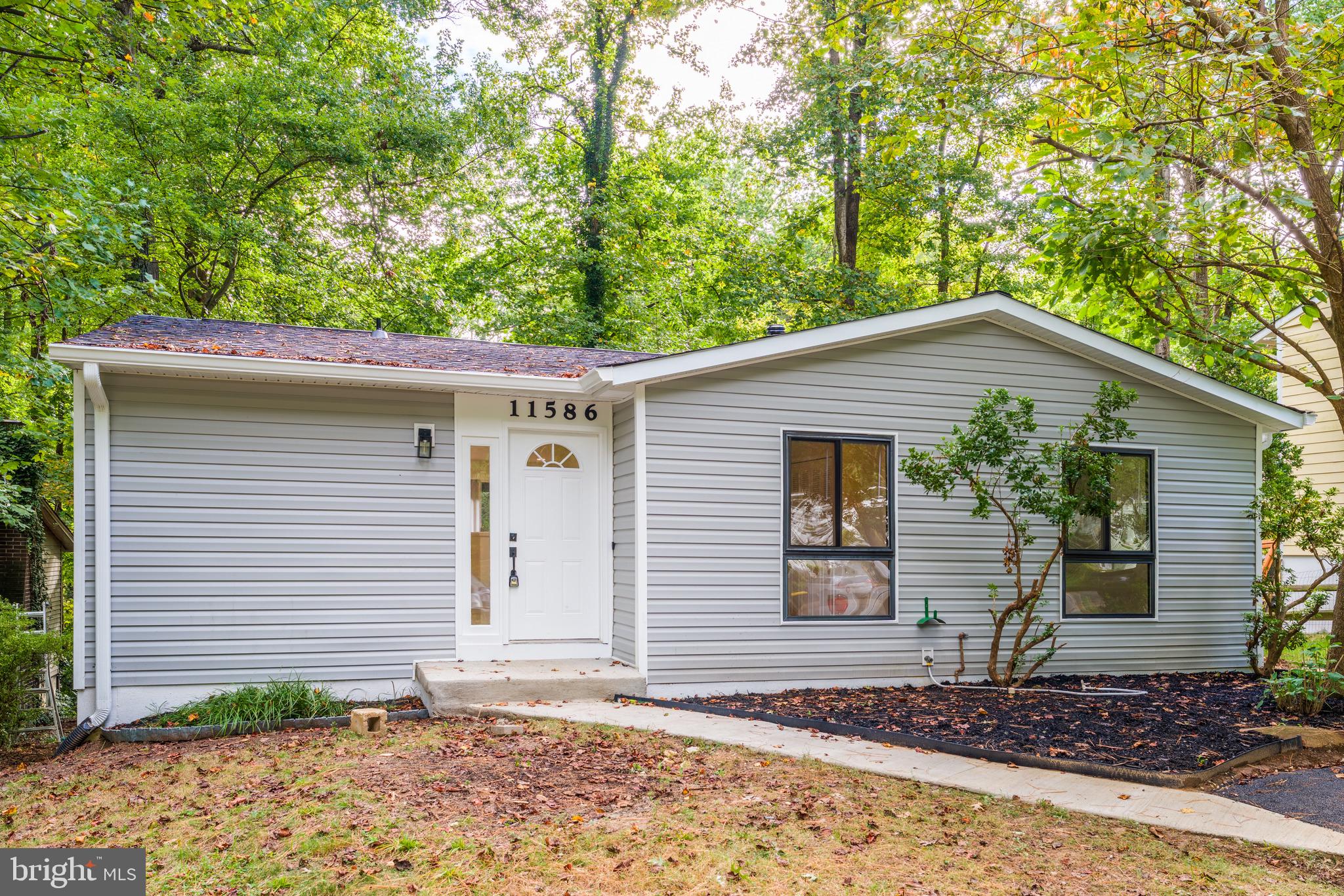 11586 Red Leaf Court Reston, VA 20191 - Photo 2 of 46 Gallery Image 2