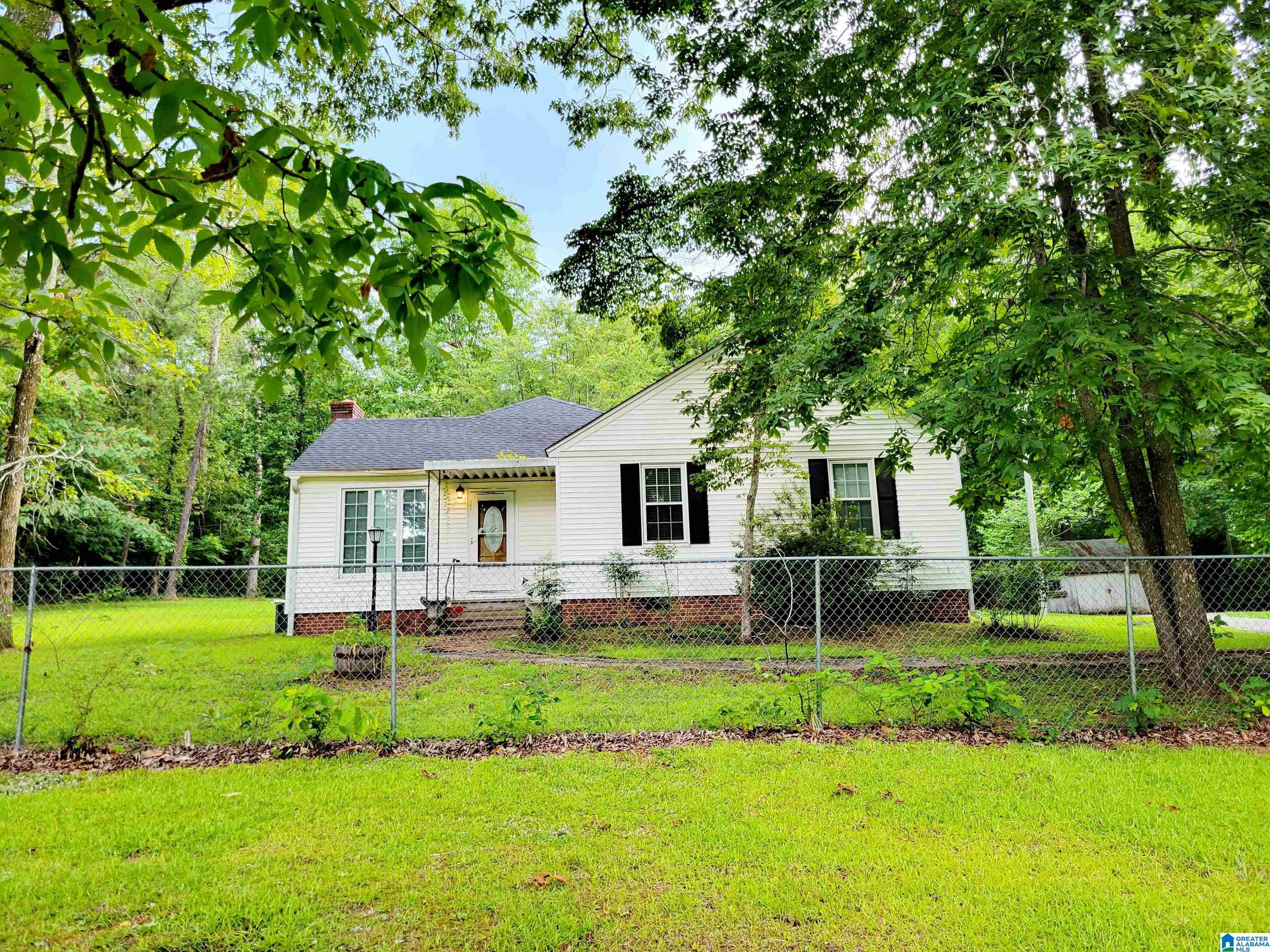 8348 Highway 75 Pinson, AL 35126 - Photo 1 of 16