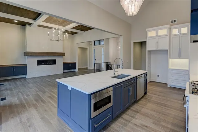 $1,049,900 | 3906 West 84th Terrace, Prairie Village, KS 66206