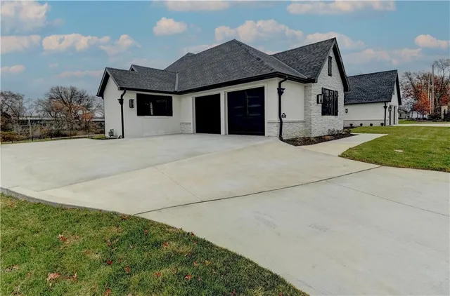 $1,049,900 | 3906 West 84th Terrace, Prairie Village, KS 66206