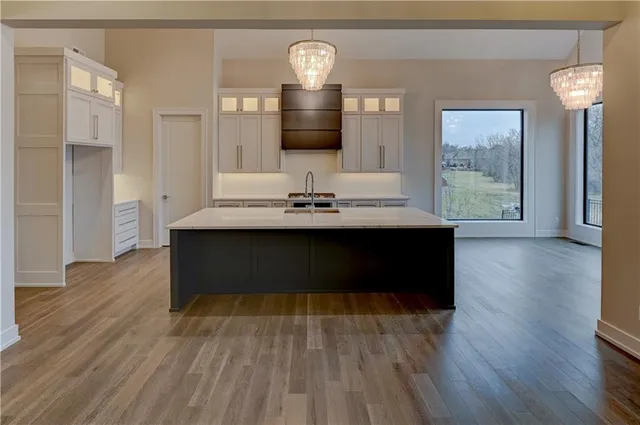 $1,049,900 | 3906 West 84th Terrace, Prairie Village, KS 66206