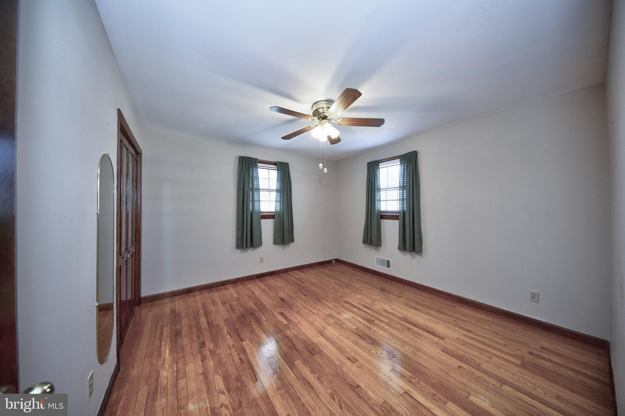 8809 Lakewood Road Baltimore, MD 21234 - Photo 15 of 36