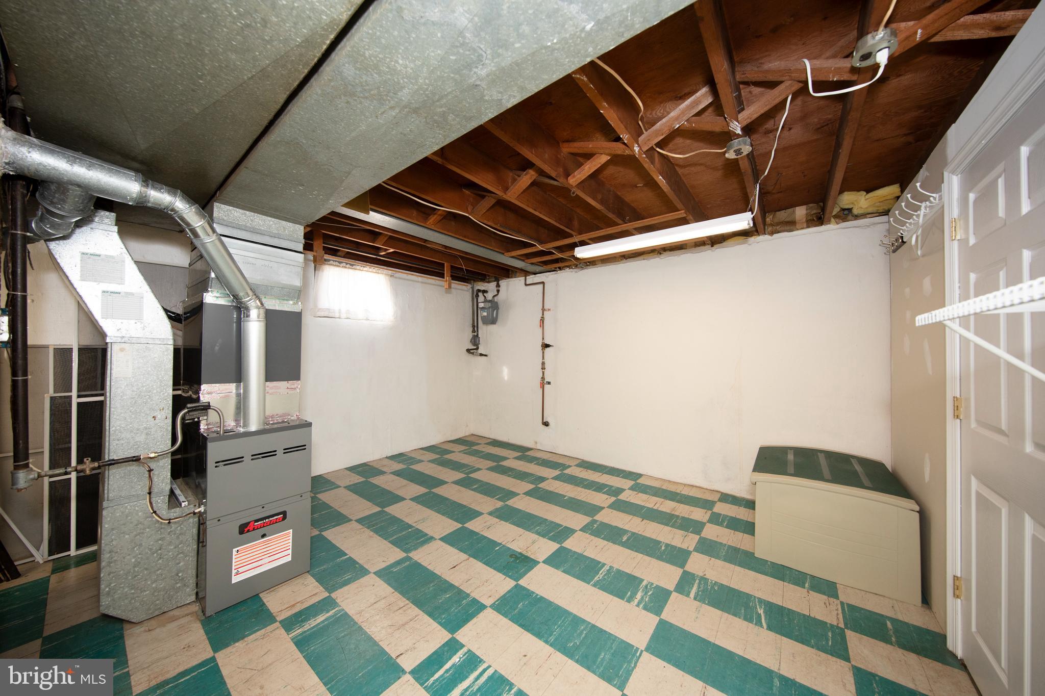 8809 Lakewood Road Baltimore, MD 21234 - Photo 23 of 36