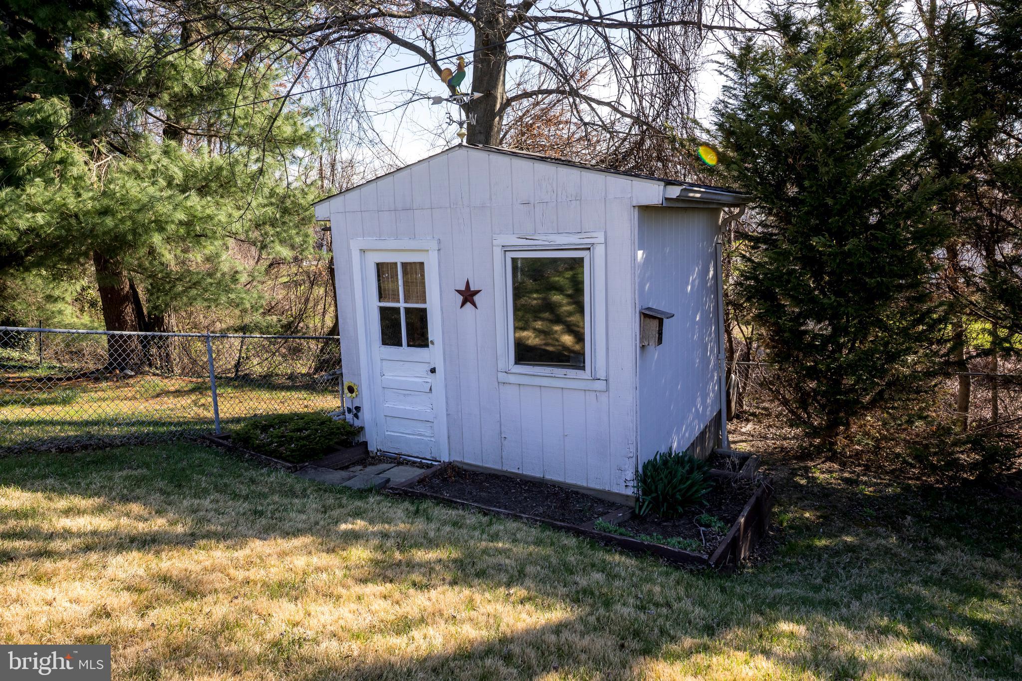 8809 Lakewood Road Baltimore, MD 21234 - Photo 33 of 36