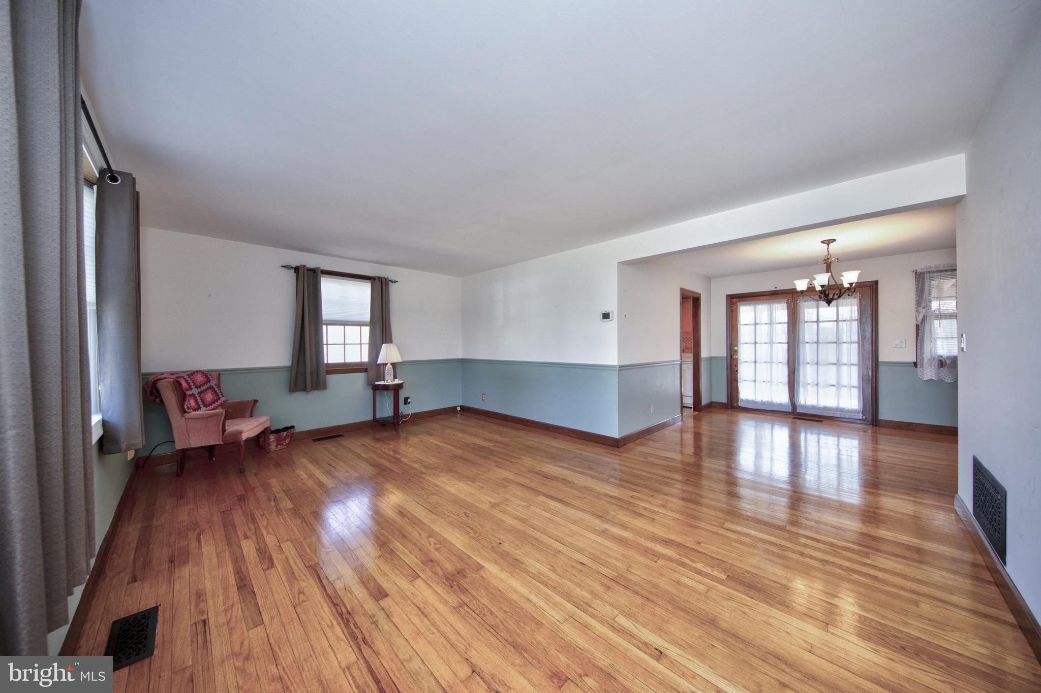 8809 Lakewood Road Baltimore, MD 21234 - Photo 4 of 36