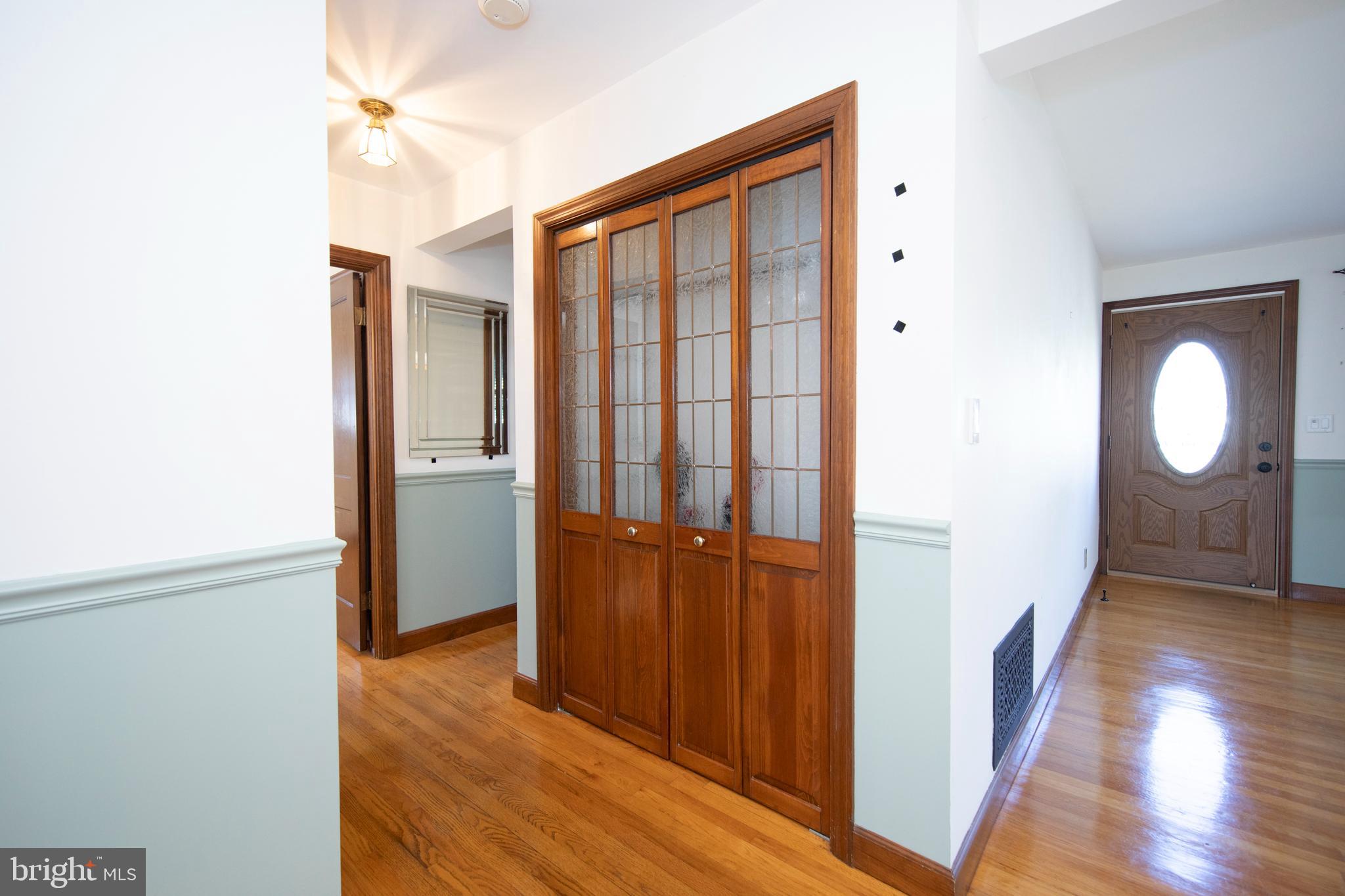 8809 Lakewood Road Baltimore, MD 21234 - Photo 5 of 36