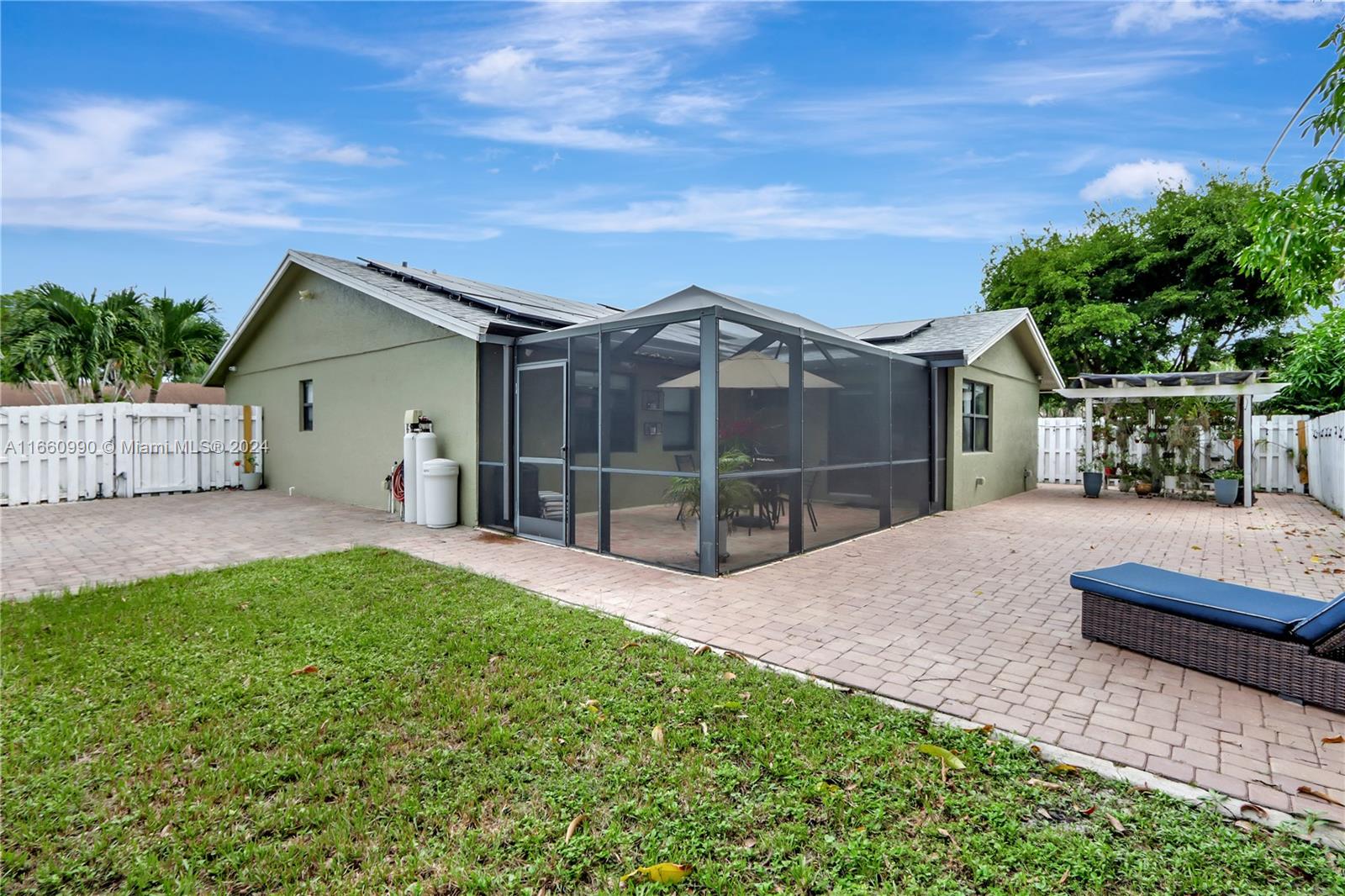 9224 Affirmed Lane Boca Raton, FL 33496 - Photo 18 of 24 Gallery Image 18