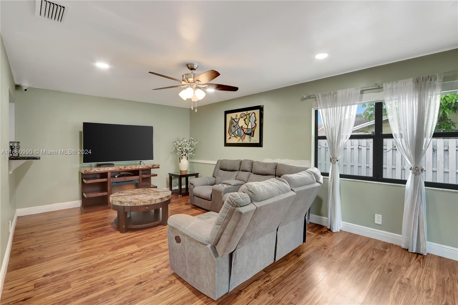 9224 Affirmed Lane Boca Raton, FL 33496 - Photo 9 of 24 Gallery Image 9