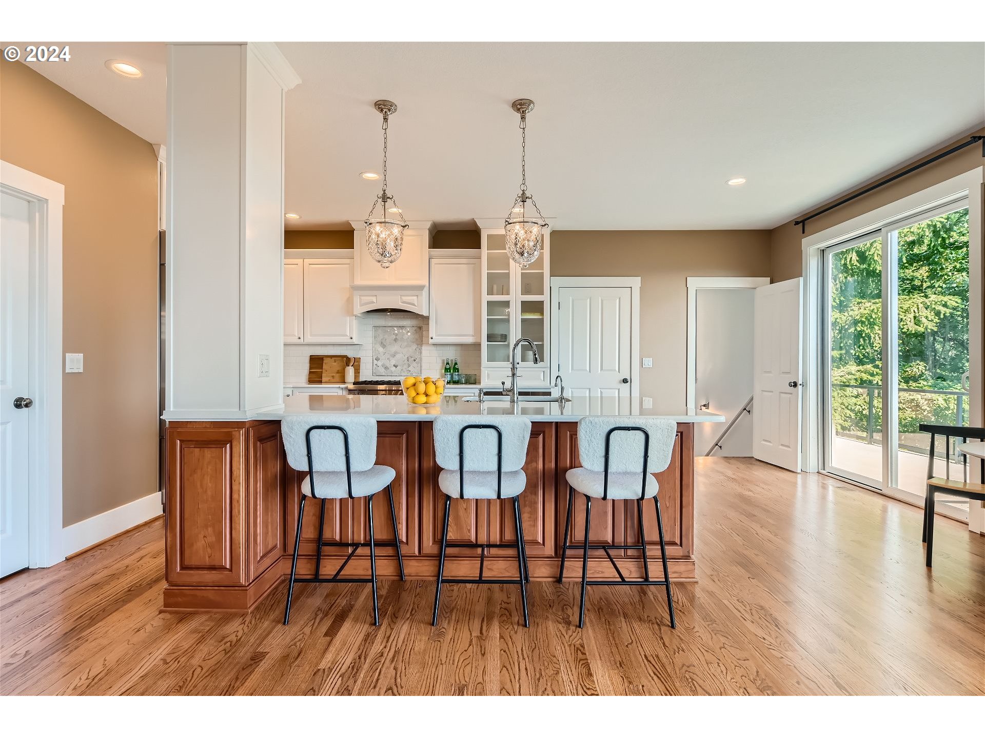 9602 Northwest Thompson Road Portland, OR 97229 - Photo 7 of 47 Gallery Image 7