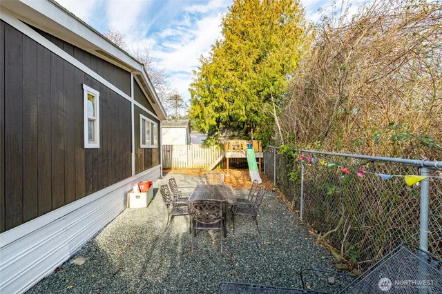 $122,500 | 700 Northwest Crosby Avenue, Unit 19, Oak Harbor, WA 98277