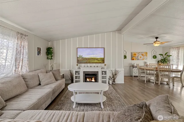 $122,500 | 700 Northwest Crosby Avenue, Unit 19, Oak Harbor, WA 98277