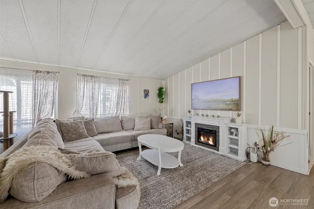 $122,500 | 700 Northwest Crosby Avenue, Unit 19, Oak Harbor, WA 98277