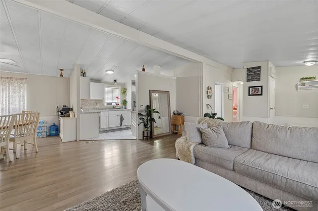 $122,500 | 700 Northwest Crosby Avenue, Unit 19, Oak Harbor, WA 98277