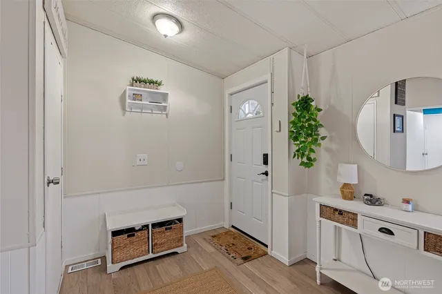 $122,500 | 700 Northwest Crosby Avenue, Unit 19, Oak Harbor, WA 98277