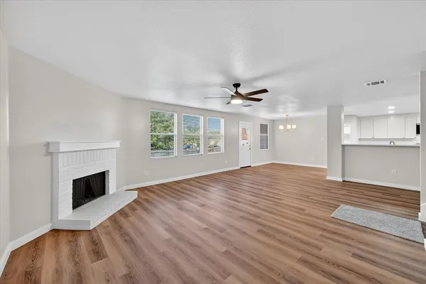 $450,000 | 8400 Vinetree Drive, Arlington, TX 76002