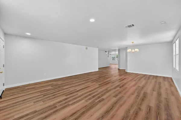 $450,000 | 8400 Vinetree Drive, Arlington, TX 76002