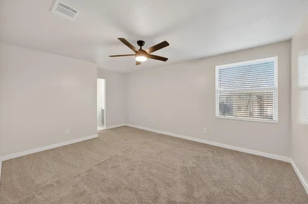 $450,000 | 8400 Vinetree Drive, Arlington, TX 76002