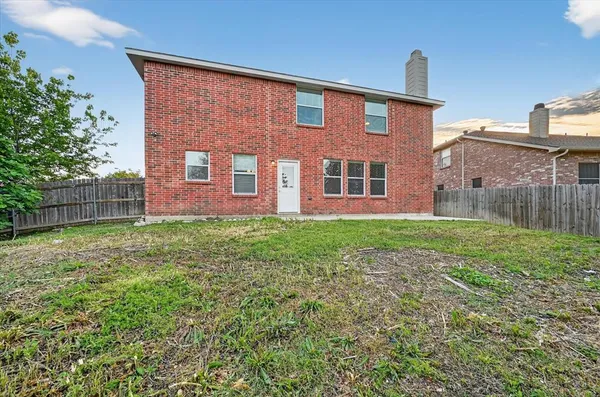 $450,000 | 8400 Vinetree Drive, Arlington, TX 76002